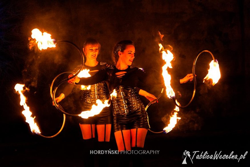 Fireshow Labareda - taniec z ogniem, lightshow