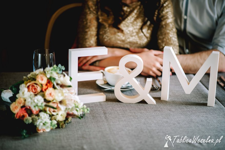 LOVE wynajem litery dekoracja wesele świecące żarówkowe napisy na ślub duże litery literki 