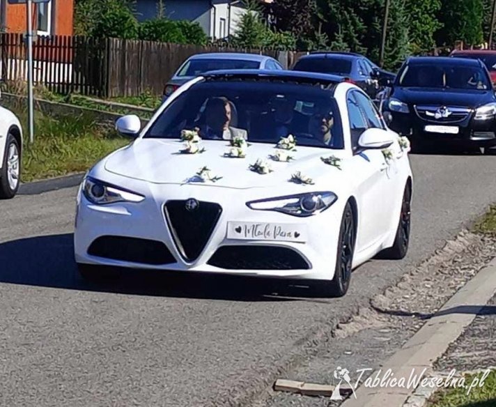 Alfa Romeo Giulia z kierowcą