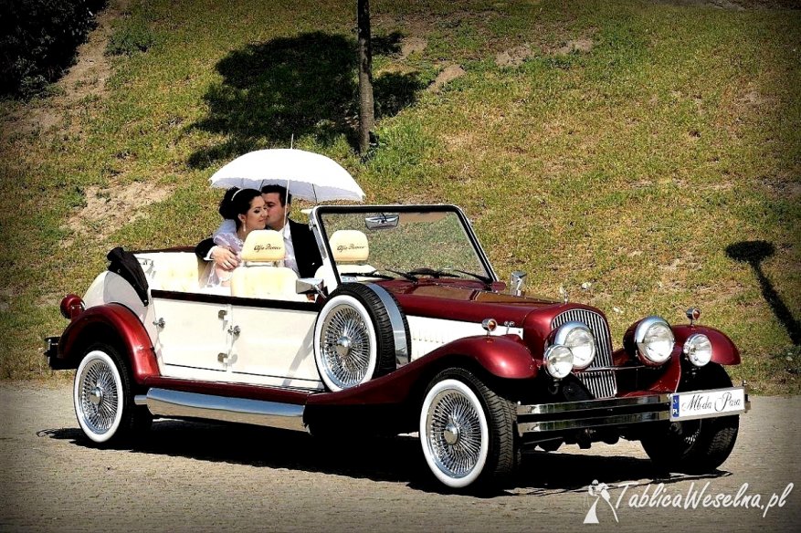 Zabytkowy samochód do ślubu Wypożyczalnia aut na wesela Wynajem kabrioletów na ślub Alfa Romeo Nestor