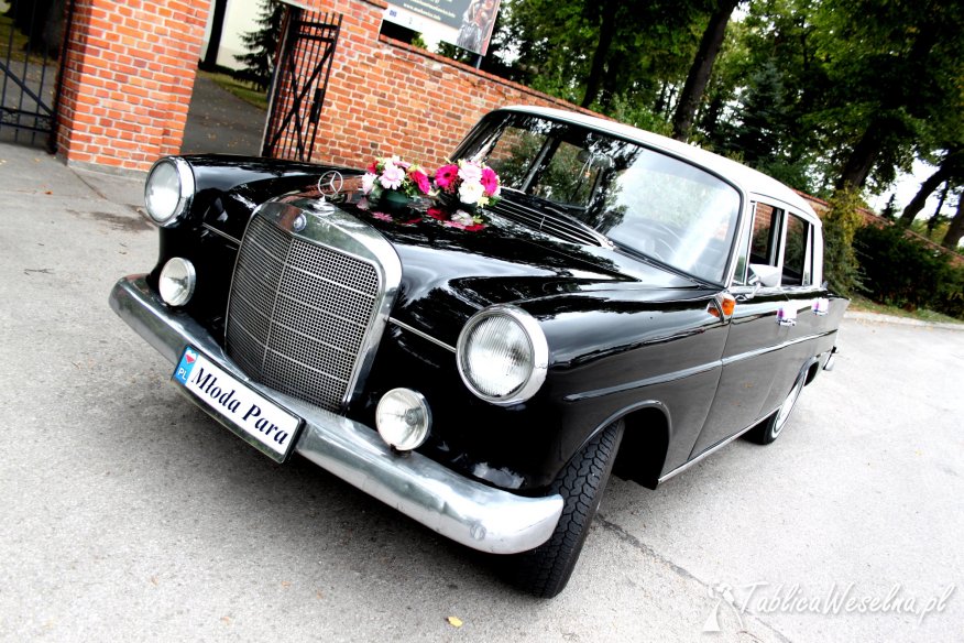 Mercedes W110 do ślubu, zabytek, auto retro, klasyk 