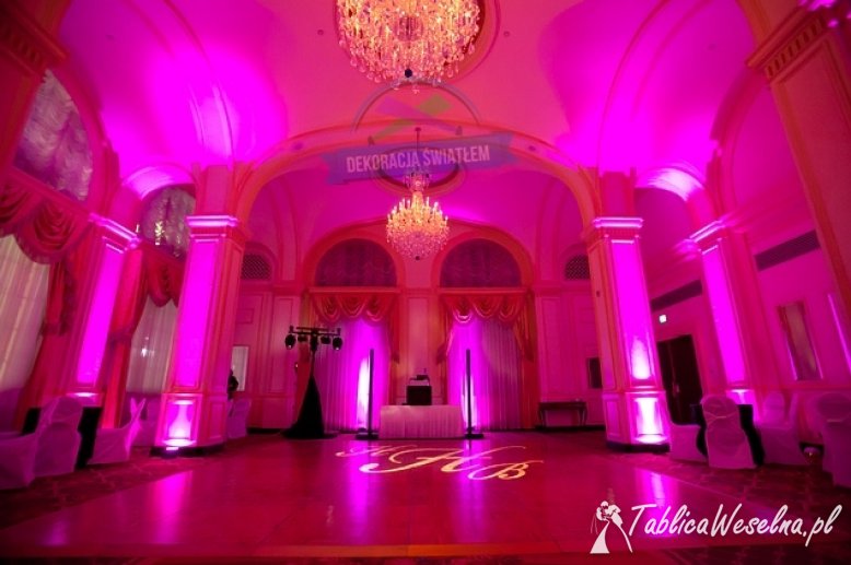 Dekoracja światłem sali weselnej eventu studniówki